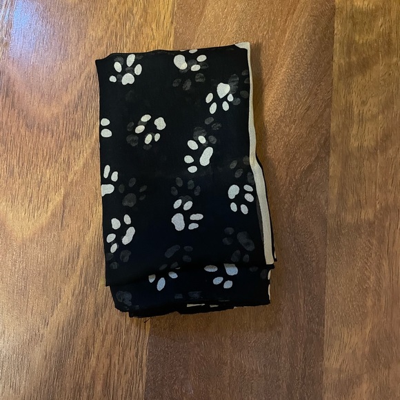 Silky vintage style scarf - Picture 7 of 7